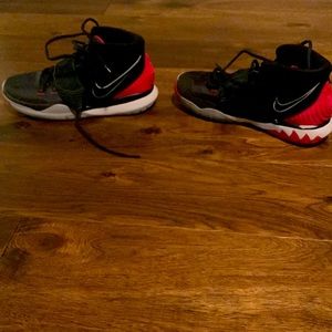 Kyrie 6, 6.5 kids used